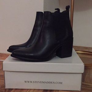 Steve Madden booties (brand new)